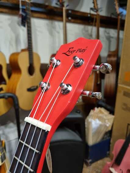 Ever Play Rainbow UC21SM+ Red drewniane ukulele sopranowe UC-21-SM