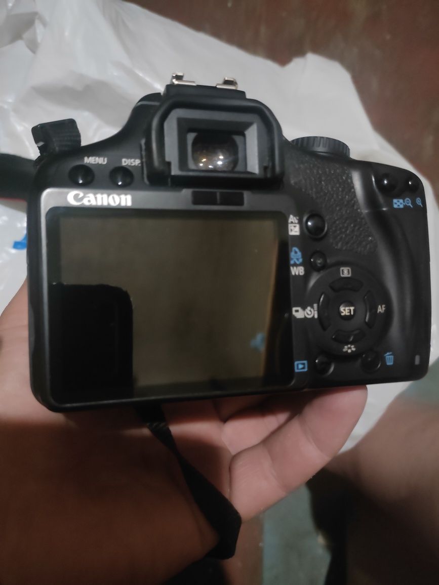 CANON REBEL EOS XSI в отличном состоянии.