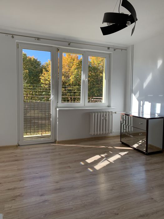 Wynajmę mieszkanie 3 pokojowe, po remoncie 1 piętro w centrum