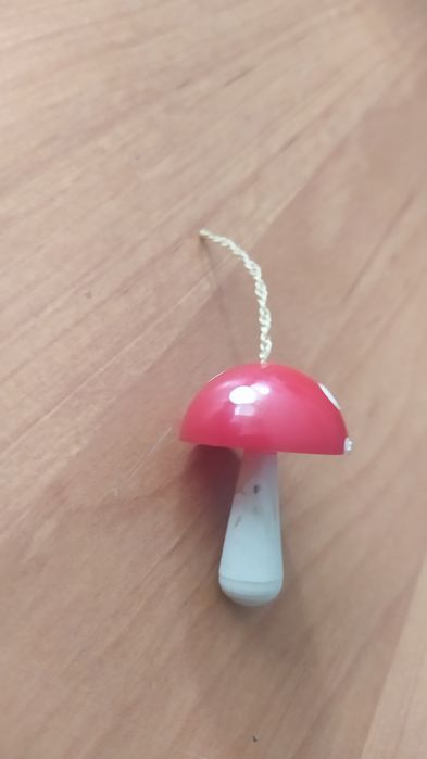 Plastikowy grzybek bombka PRL