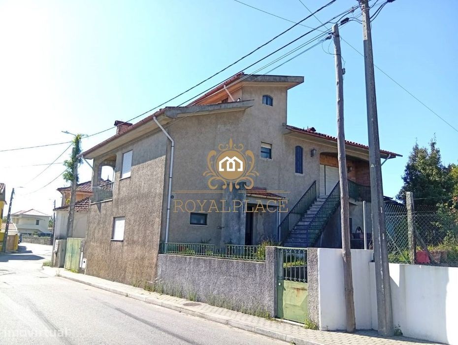 Moradia T3 mais 2 em São Paio de Oleiros