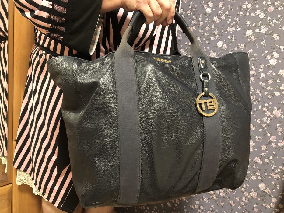 Продаю сумку Tosca Blu