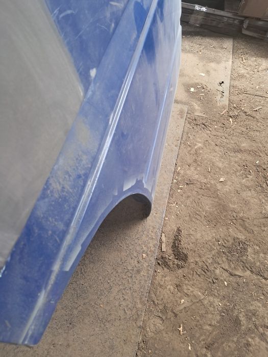 Двері передні ліві спрінтер 903