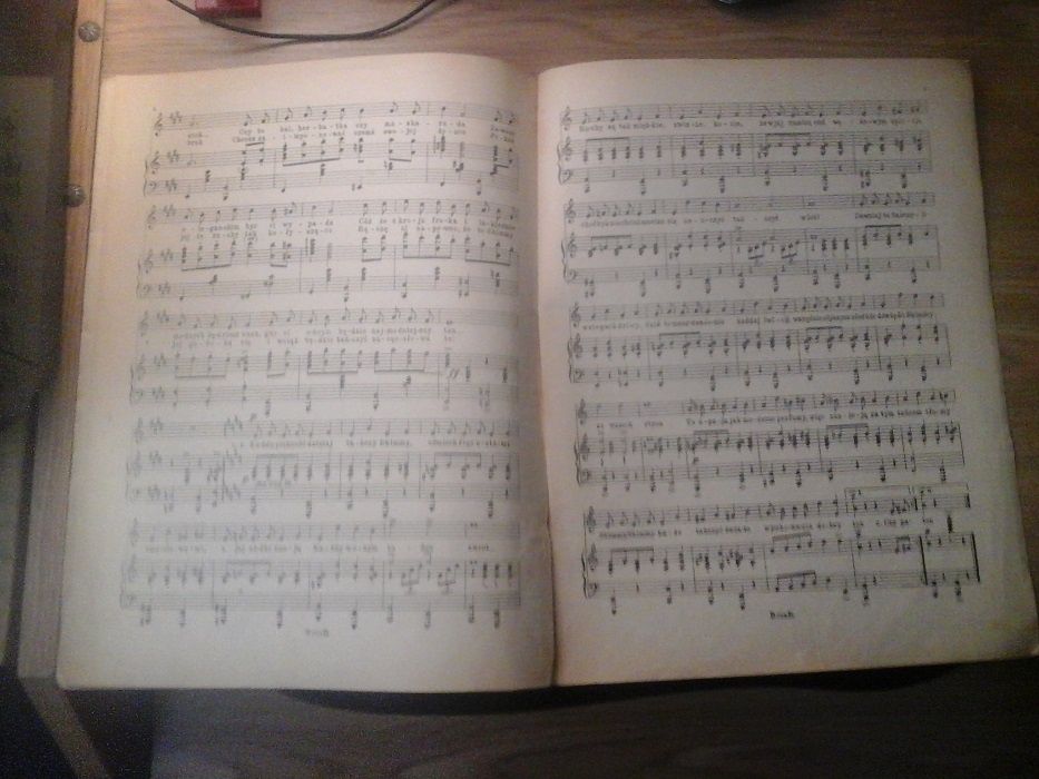 Bajadera operetka E Kalmana słowa M. Makowieckiej