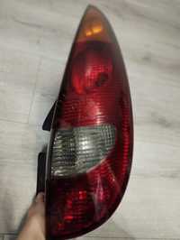 Lampa nissan almera tino prawa tylna prawy tyl ]