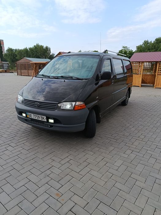 Продам тайота хайс 2003 D4D