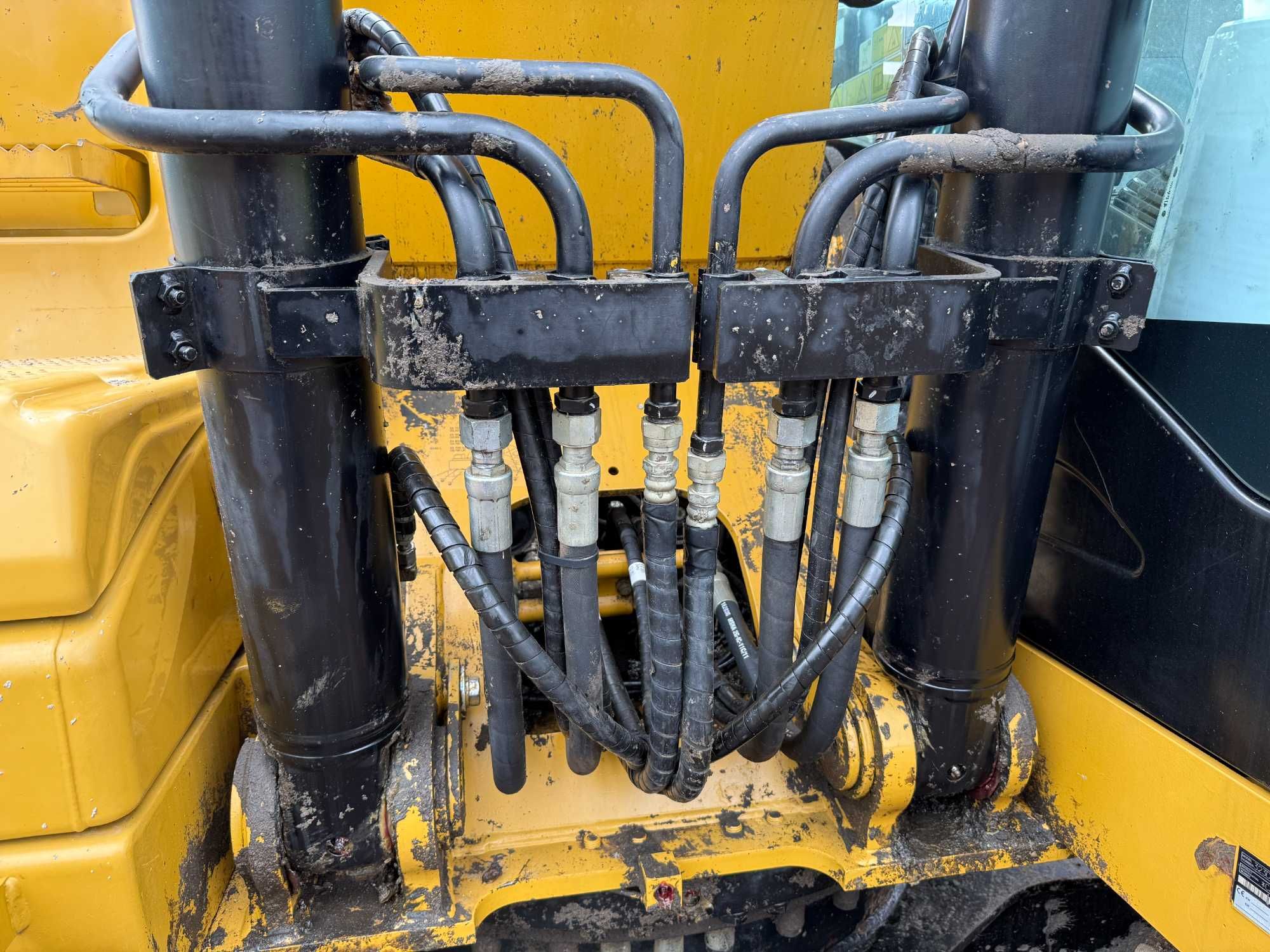 Koparka gąsienicowa Cat 323DL 2011 rok 6010mth