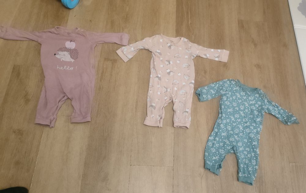 paczka ubrań 74 cm szt 35