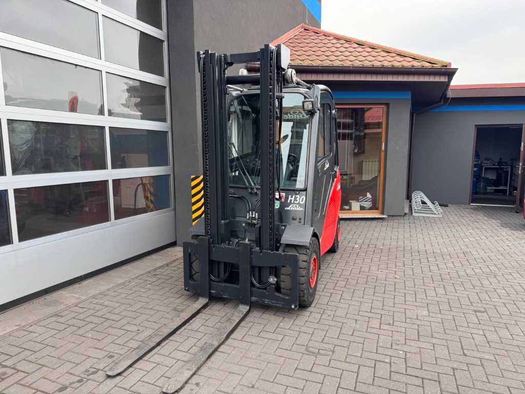 Wózek widłowy Linde H30D-01 2012 rok diesel kabina 696