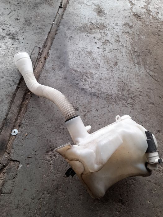 Zbiorniczek spryskiwaczy Peugeot Partner 08-18