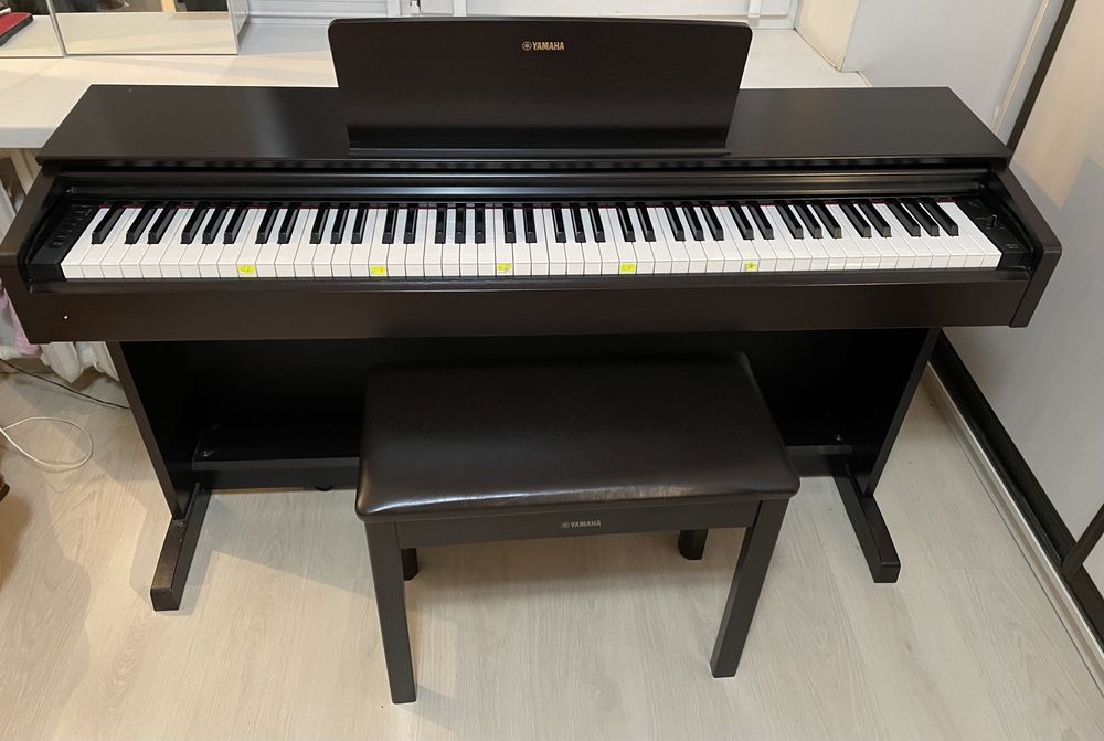 Цифровое пианино YAMAHA ARIUS YDP-143 R