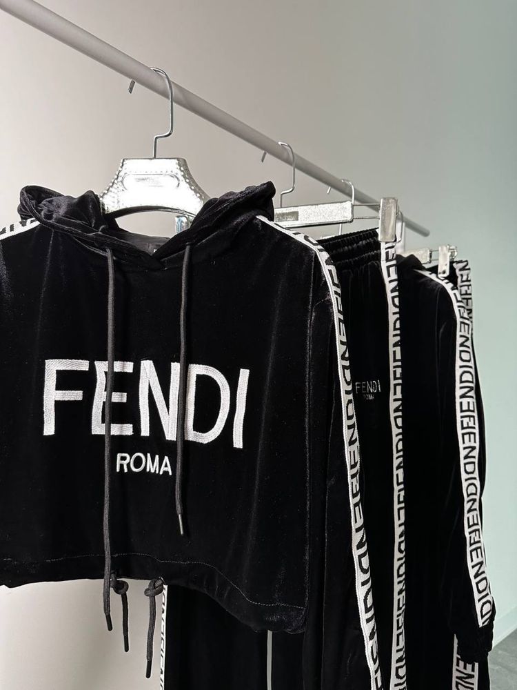 Костюм Fendi