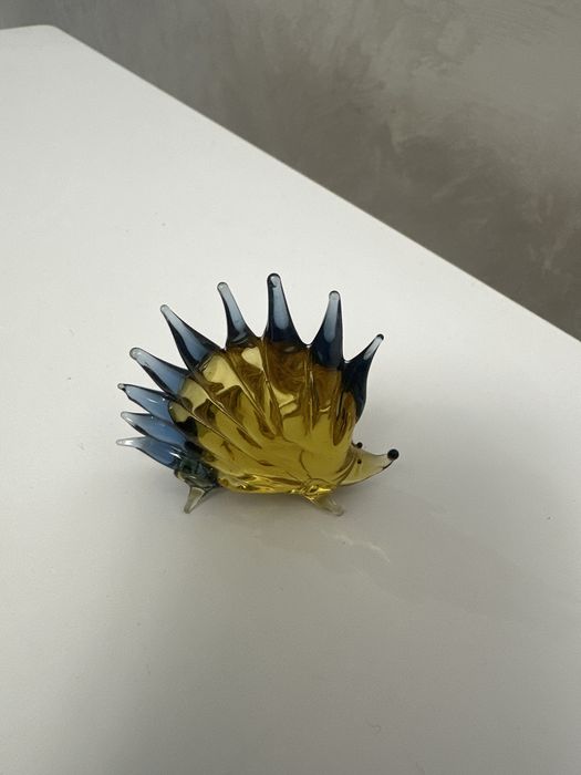 Склянна фігурка їжачок