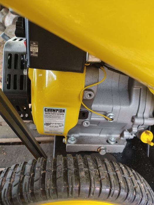 Дробилка для гілок Champion торг