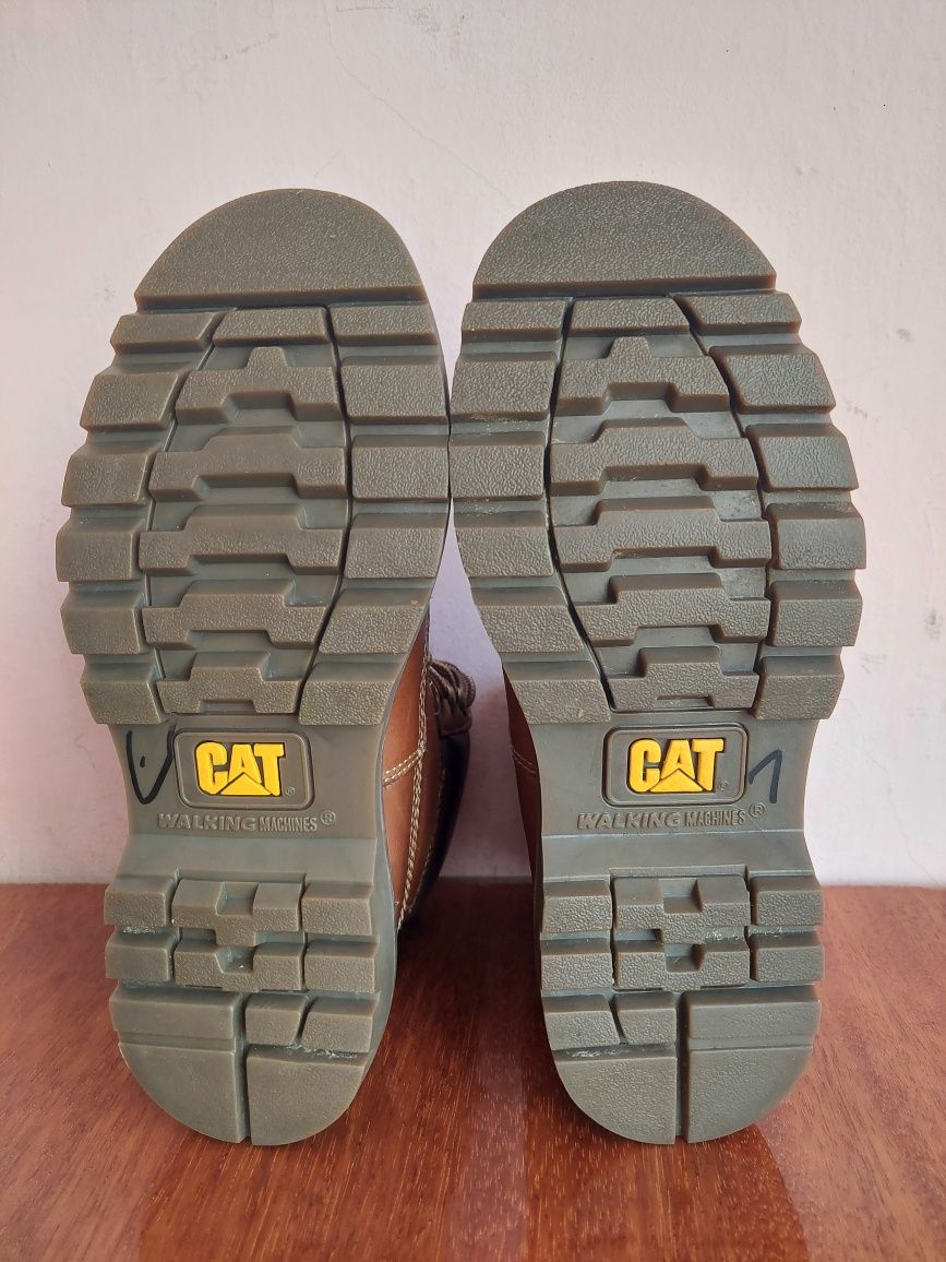Ботинки caterpillar Colorado timberland оригінал 

РОЗМІР по бірці:
UK