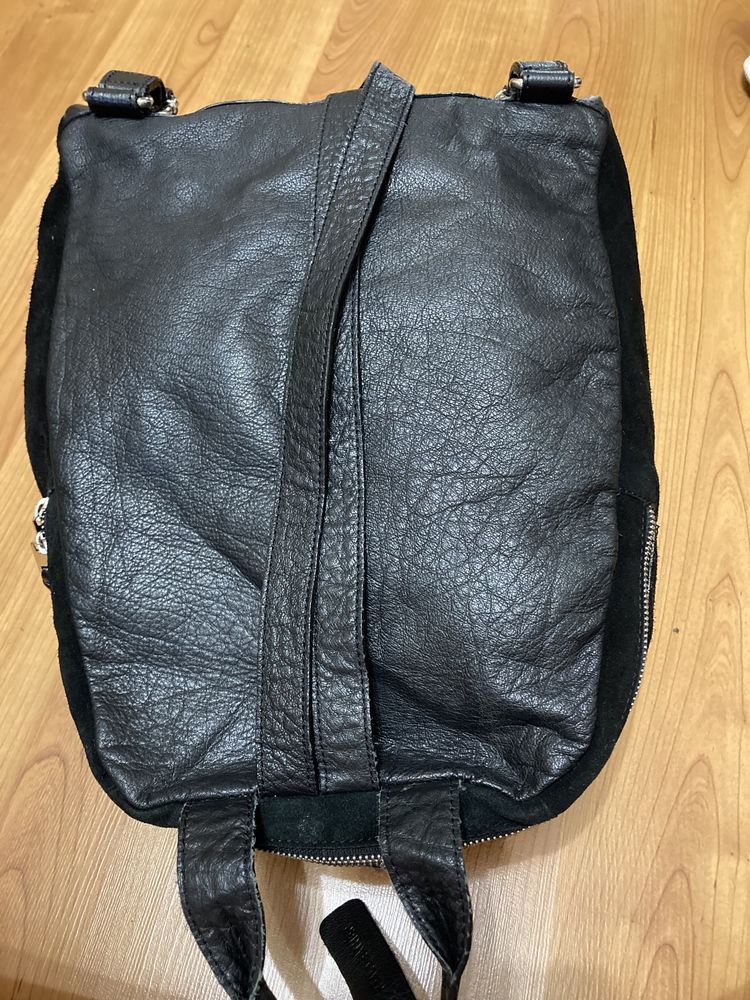 Рюкзак STOM LEATHER натуральная кожа +замша в хорошем состоянии .