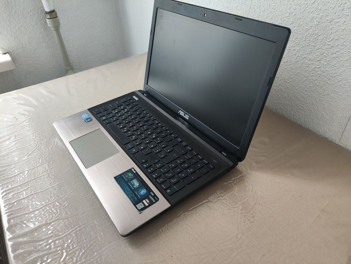 Ноутбук ASUS A55A