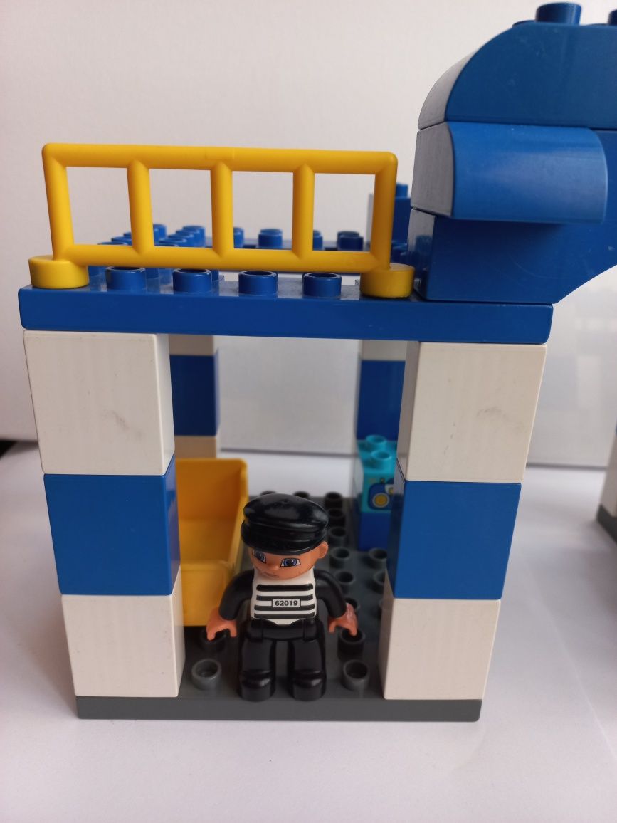 Miks klocków Komisariat policji Lego Duplo