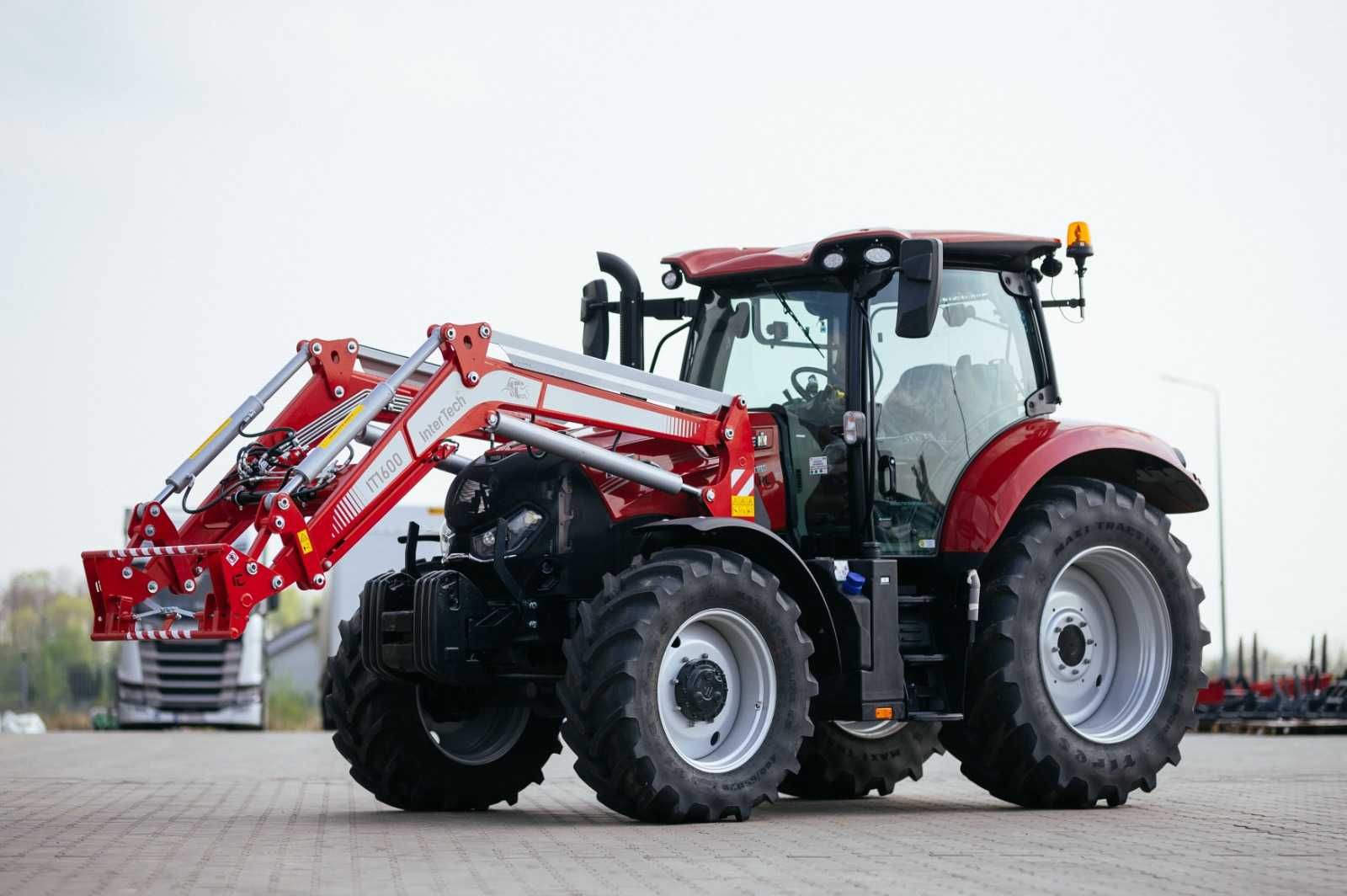 Ładowacz czołowy InterTech IT 1600 John Deere Case Deutz Fendt Kubota
