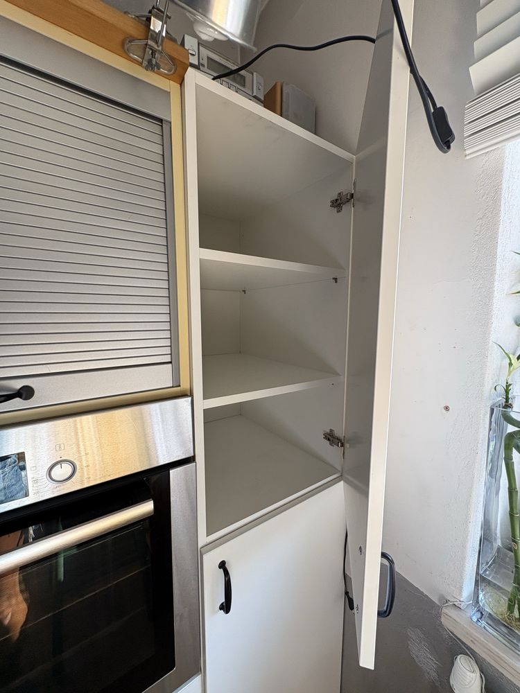Meble kuchenne na wymiar, fronty biały mat + blum + aluminium
