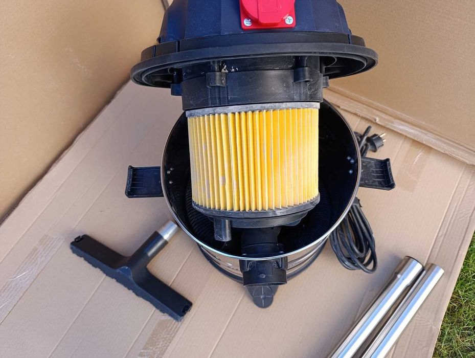 Odkurzacz warsztatowy przemysłowy Kraftronic KT-NT 20 S gniazdo AUTO