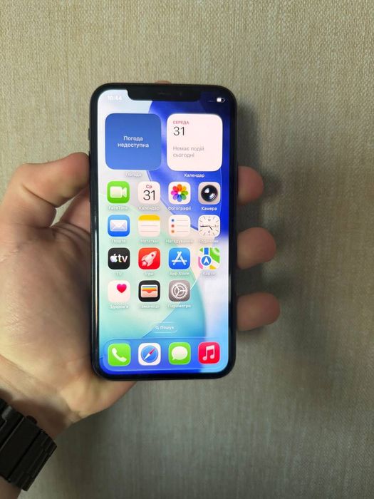 Айфон 11про в хорошем состоянии