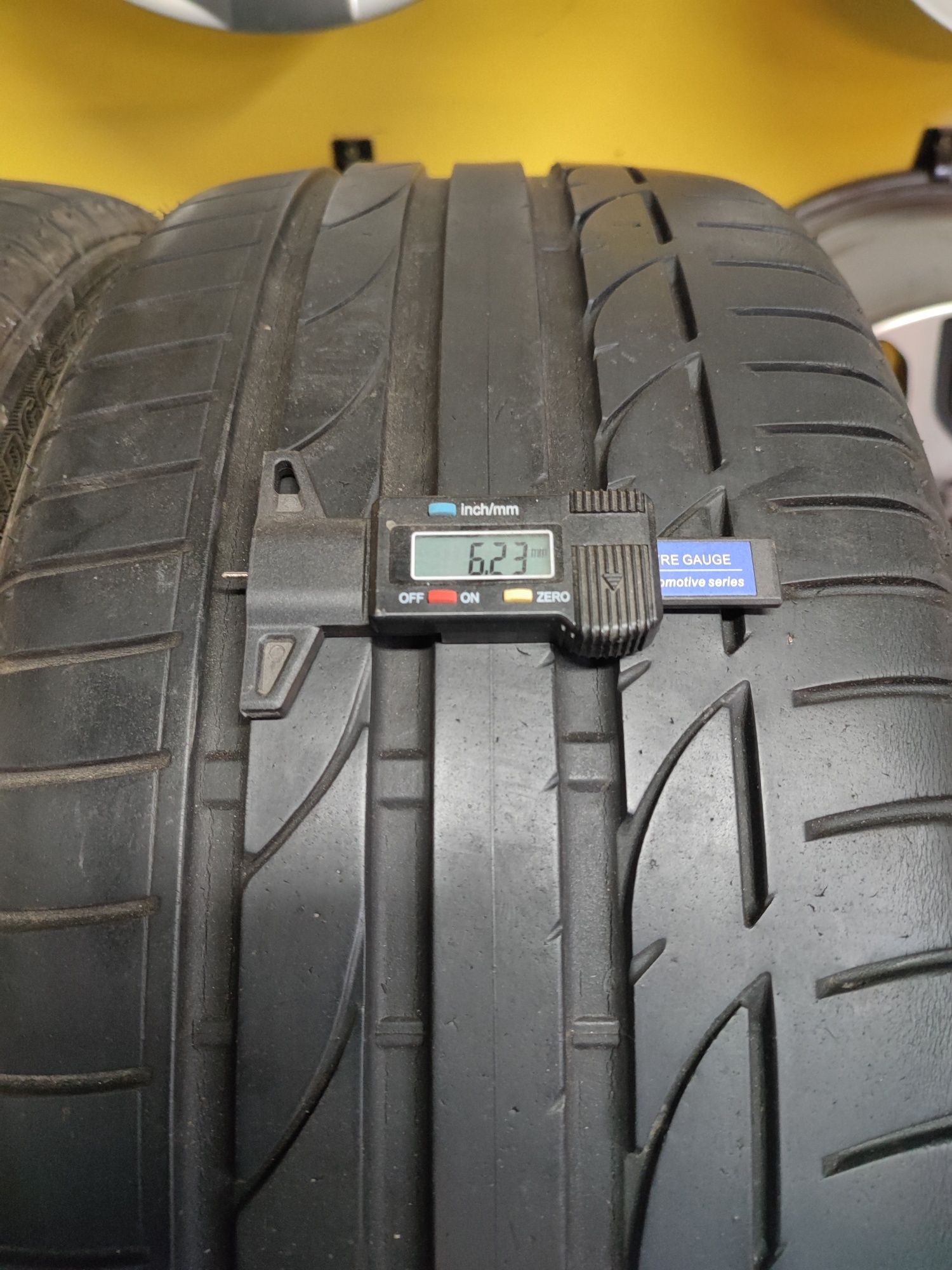 Opony letnie 235/40R19 96Y XL Bridgestone Potenza S001 | 2szt