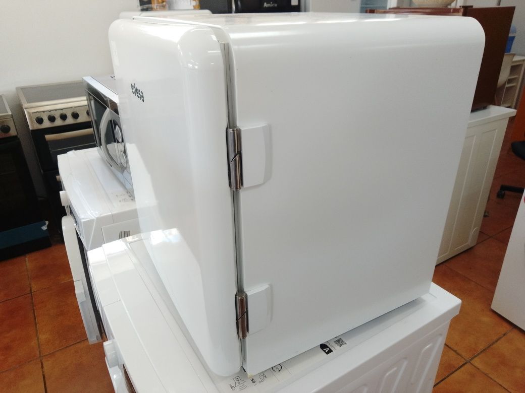 Frigobar EDESA (Impecável / Como Novo)