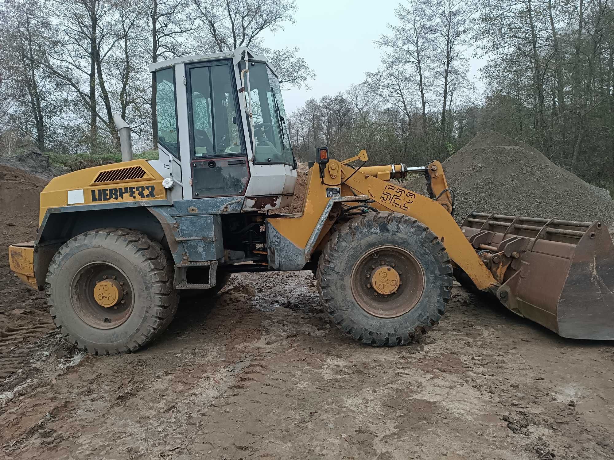 Ładowarka Liebherr L522