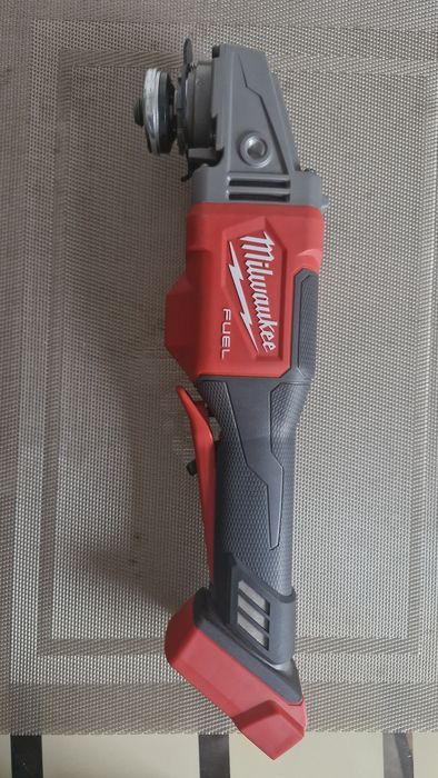 Шліфувальна машина Milwaukee 2980-20