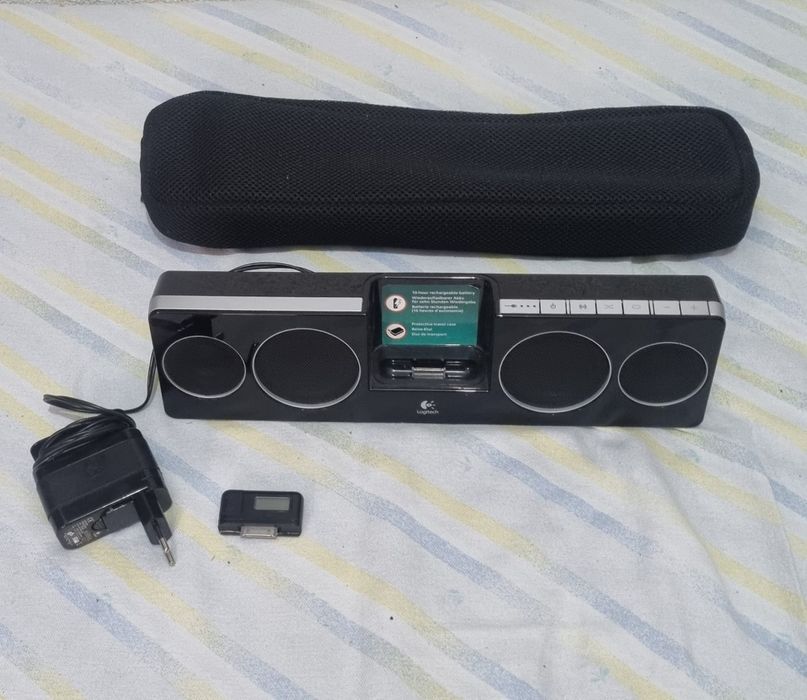 Logitech Pure-Fi Anywhere 2