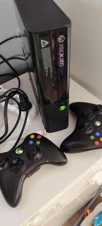 Xbox 360 slim e 500gb dwa pady Kinect