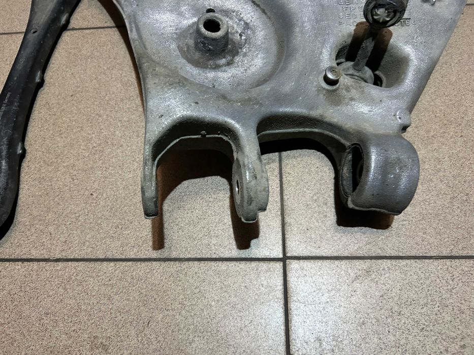 Wahacz lewy tył audi a4 b6 sedan kombi komplet