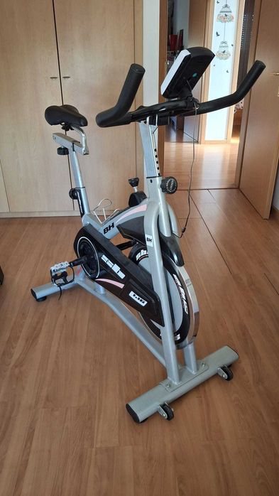 Bicicleta de Spinning BH Fitness SB1