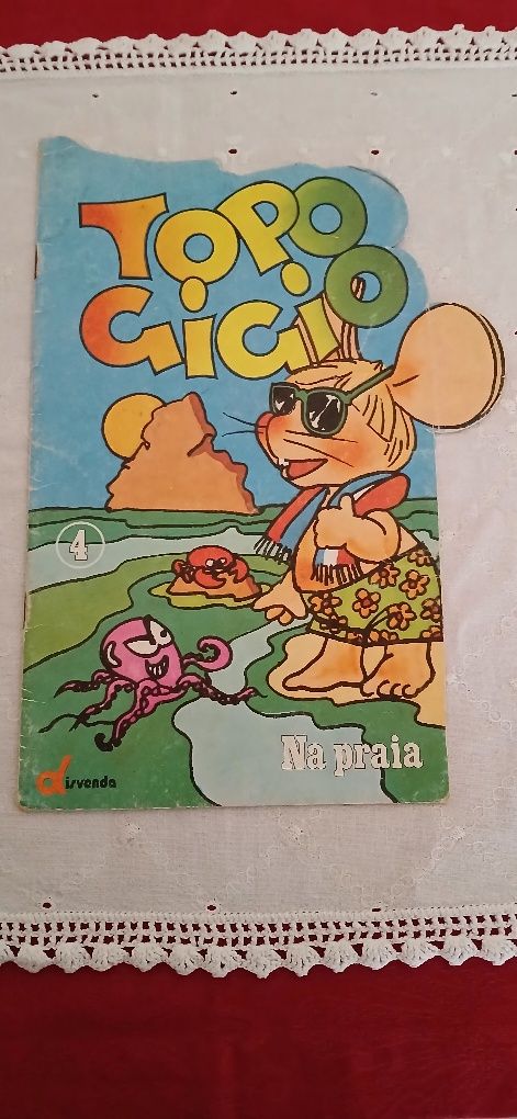 Livro Topo Gigio na praia, antigo