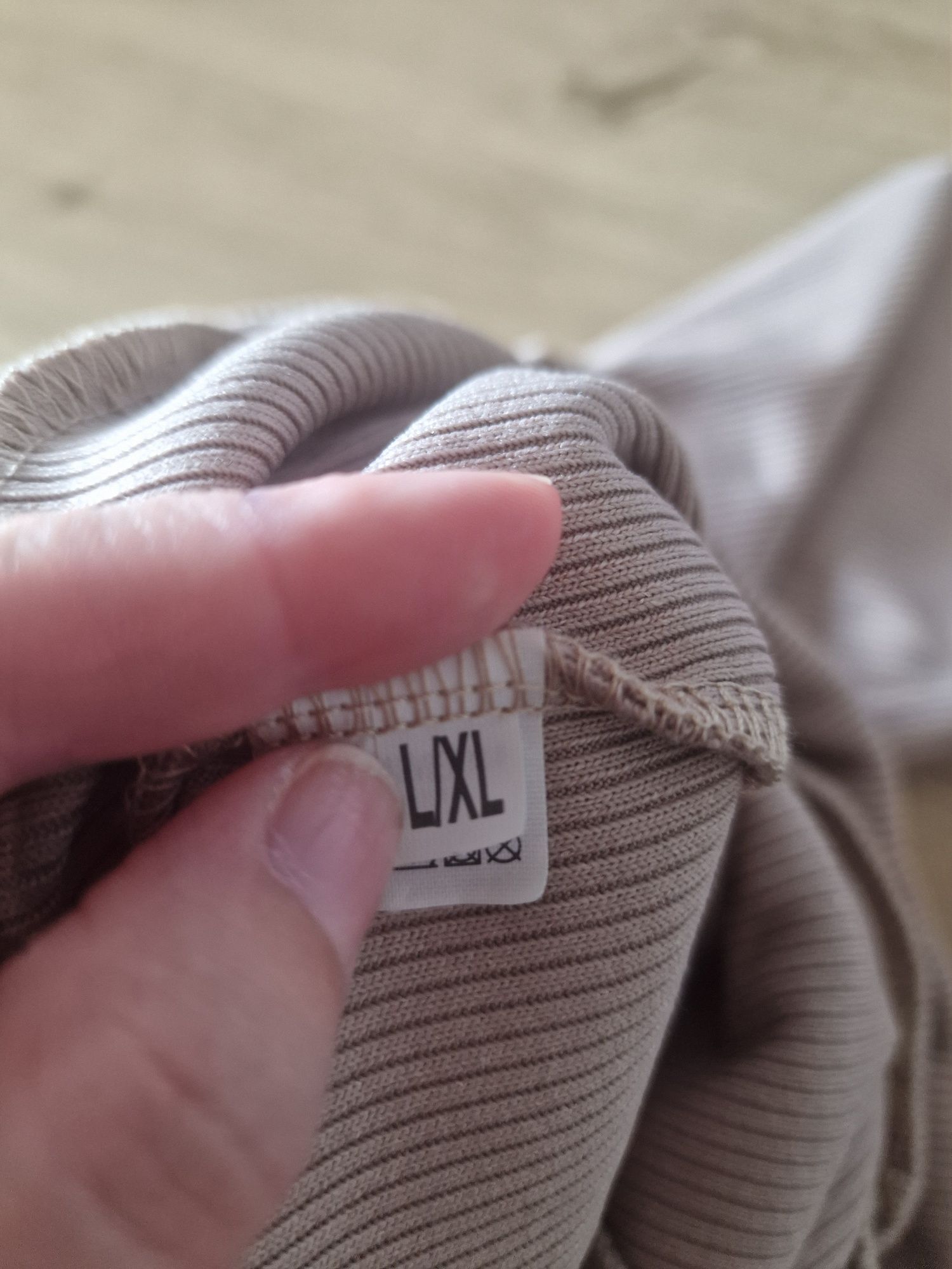 Bawełniane beżowe legginsy