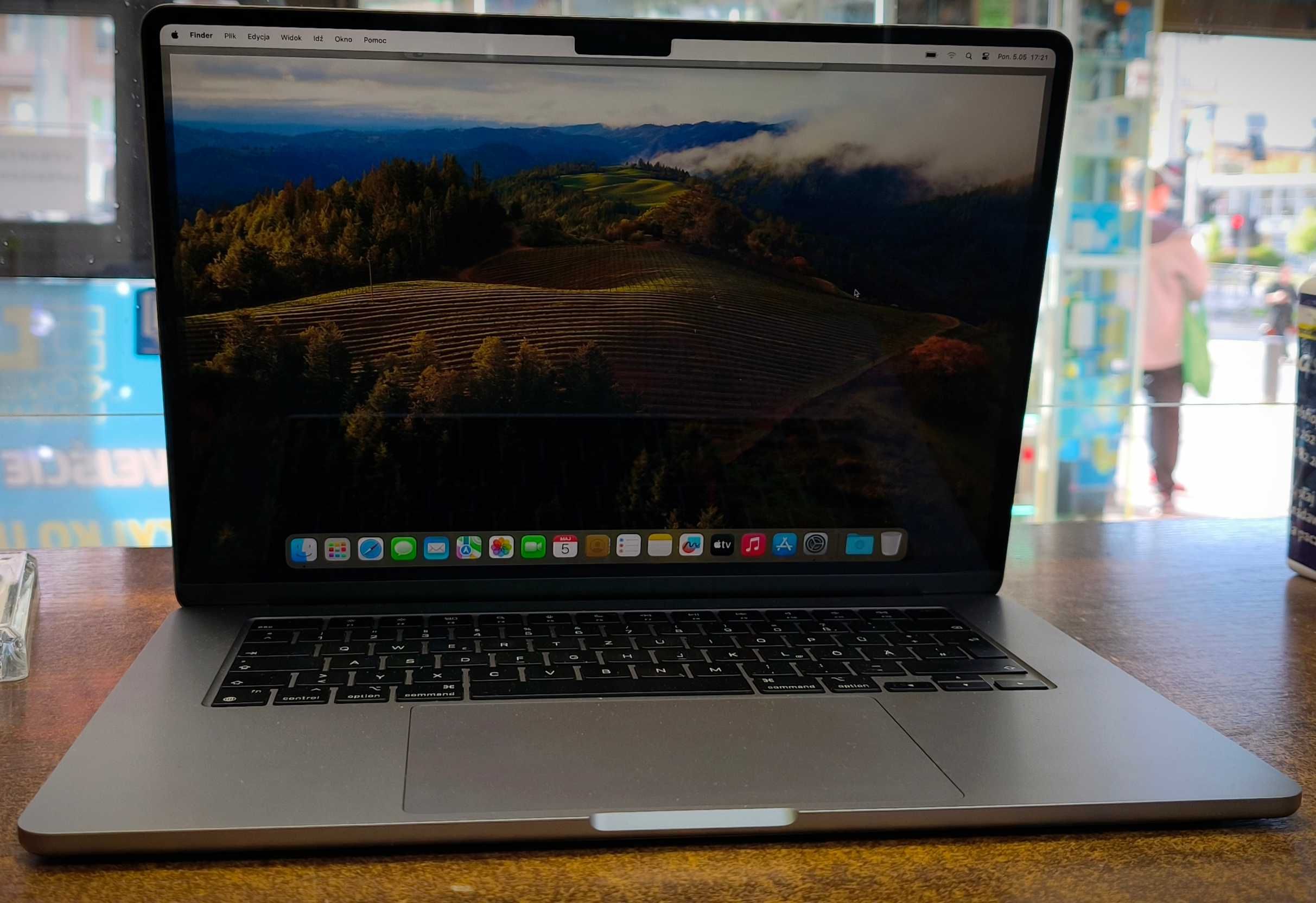 777/ MacBook Air 2023 M2  15,3" RAM:8GB, ROM:256GB Bat:91%, 168 cykli