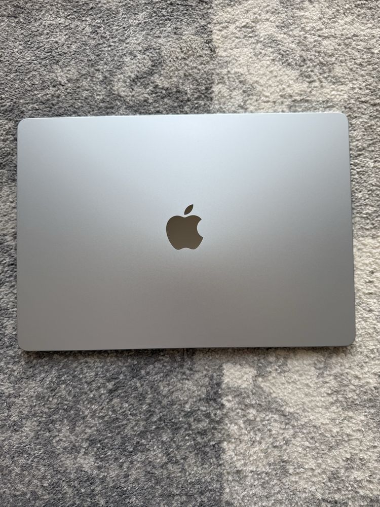 Macbook Air M4 15” SkyBlue