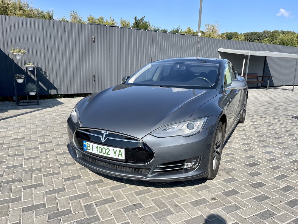 Оренда автомобіля Tesla на весілля ‼️ прокат авто на свадьбу фотосесию