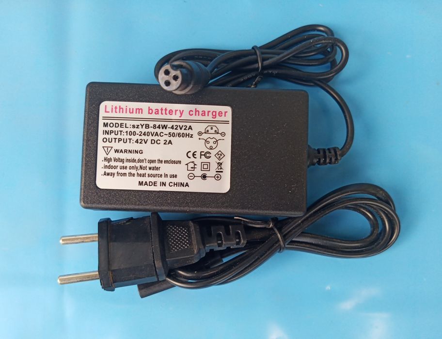 Зарядное устройство для Li-ion аккумуляторов 21В 1А 5S