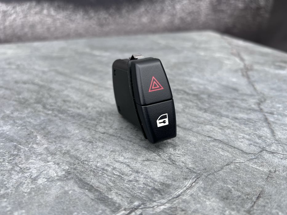 Кнопка Аварійки БМВ Е60 Е61 Е63 Е64 Е84 Е83 Е70 Е71 Аварийка BMW