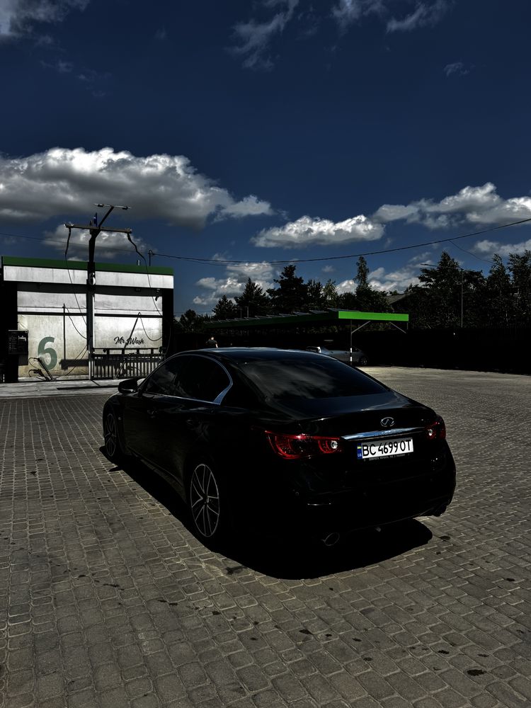 Infiniti q50 2.2.дизель 2015