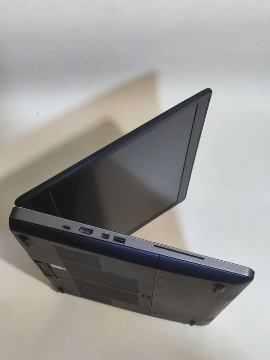 Ноутбук Dell Precision 7710 17" XEON E3/16Gb/SSD/nVidia M3000M 4Gb