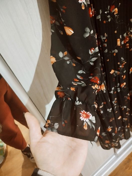 Сукня в дрібну квітку