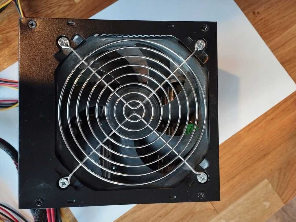 Zasilacz iBOX Cube II Black Edition 700W