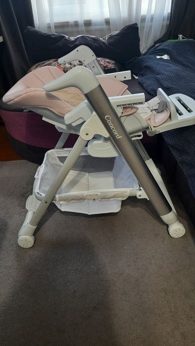 стілець для годування Carrello Concord