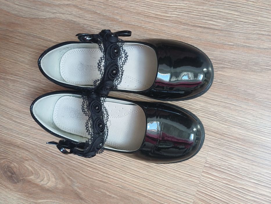 Balerinki, lakierki, półbuty na rzep r.32 dziewczynka