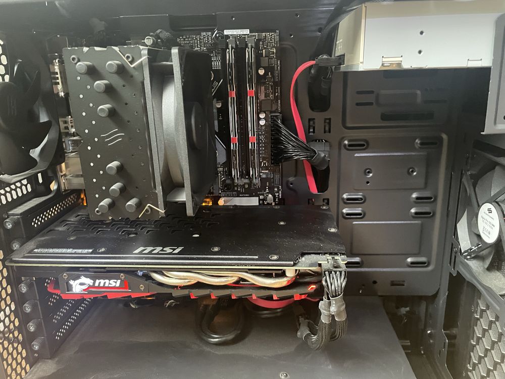 Zestaw komputerowy PC IEM i monitor Asus VZ249Q