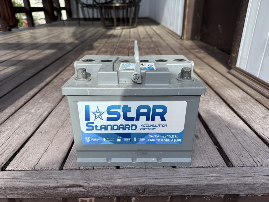 Срочно !!! Почти Новый акамулятор 100 Ам 60 АМП.  62 АМП