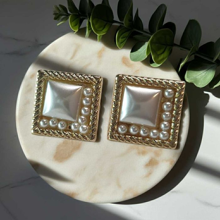 Złote Kolczyki Stal Chirurgiczna Bardzo Eleganckie